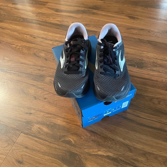 Brooks Shoes - Brooks Black Athletic Shoes